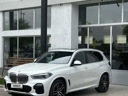 BMW X5 2021 года за 47 000 000 тг. в Шымкент – фото 2