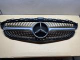 Передняя решетка AMG пакет Mercedes C-Class W205 за 65 000 тг. в Алматы