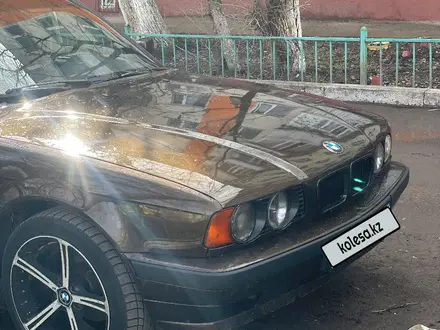 BMW 520 1995 года за 2 000 000 тг. в Караганда – фото 2