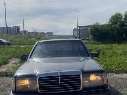 Mercedes-Benz E 230 1992 года за 1 400 000 тг. в Усть-Каменогорск