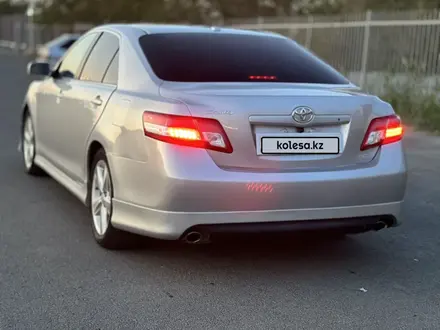 Toyota Camry 2010 года за 4 800 000 тг. в Атырау – фото 3