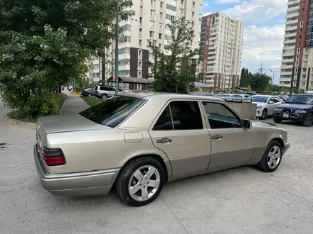 Mercedes-Benz E 280 1993 года за 2 150 000 тг. в Алматы – фото 18