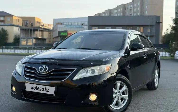 Toyota Camry 2011 года за 7 700 000 тг. в Семей