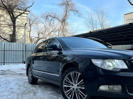 Skoda Superb 2013 года за 3 900 000 тг. в Алматы – фото 2