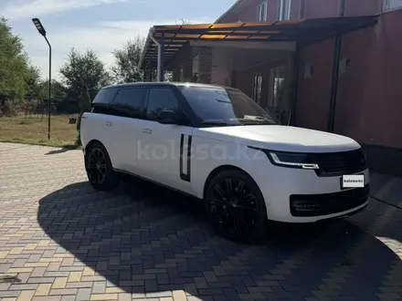 Land Rover Range Rover 2024 года за 105 000 000 тг. в Алматы – фото 4