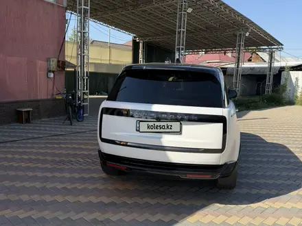 Land Rover Range Rover 2024 года за 105 000 000 тг. в Алматы – фото 5