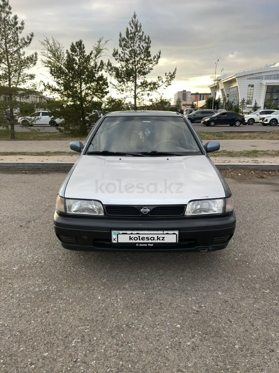 Nissan Sunny, 1993