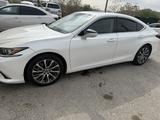 Lexus ES 250 2018 года за 15 500 000 тг. в Шымкент