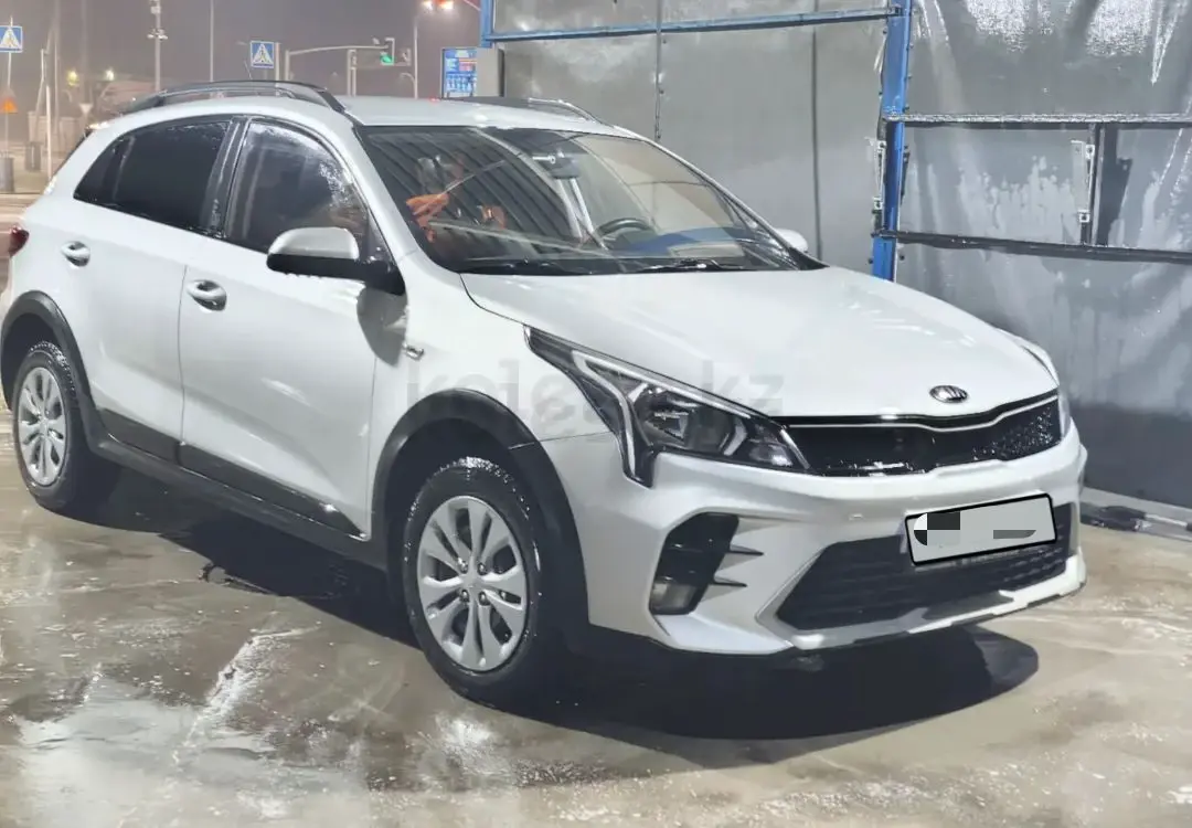 Kia Rio X-Line, 2021