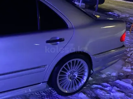 Mercedes-Benz E 430 1995 года за 4 000 000 тг. в Алматы – фото 9