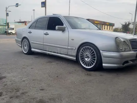 Mercedes-Benz E 430 1995 года за 4 000 000 тг. в Алматы – фото 6