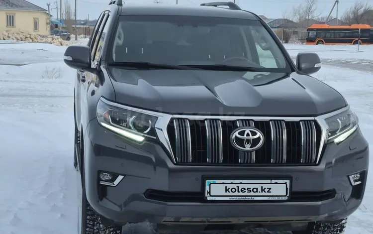 Toyota Land Cruiser Prado 2018 года за 26 900 000 тг. в Актобе