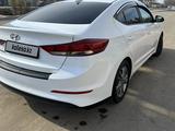Hyundai Elantra 2017 года за 6 900 000 тг. в Уральск – фото 3