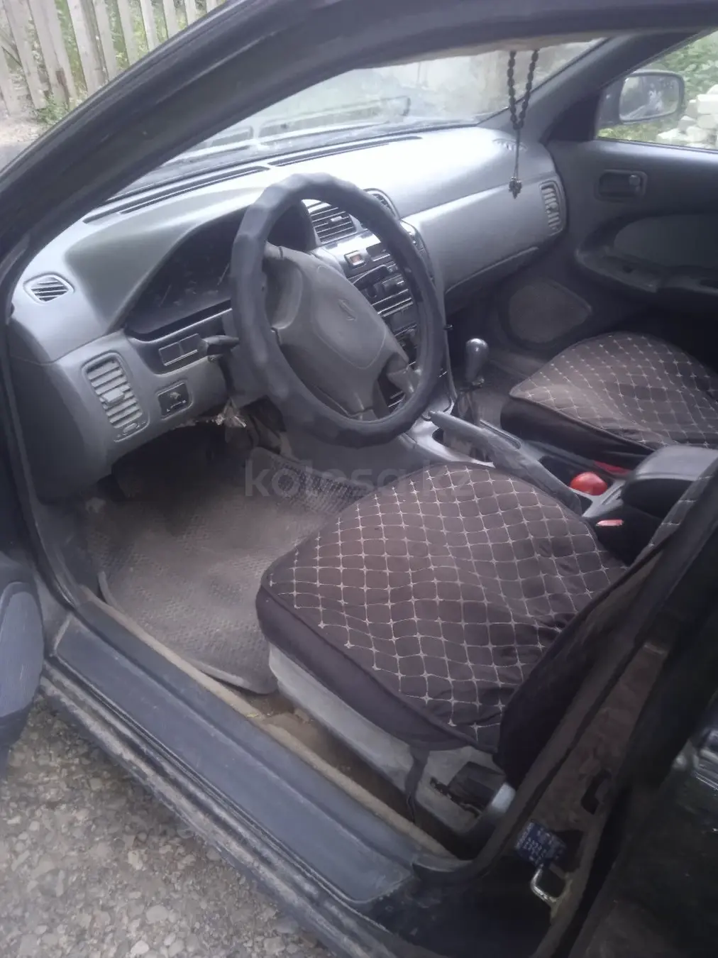 Nissan Maxima, 1995