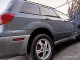 Mitsubishi Outlander 2004 годаfor3 155 000 тг. в Тараз