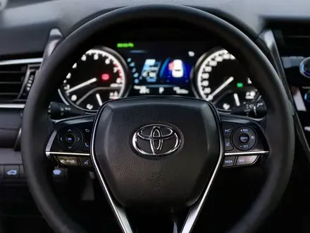 Toyota Camry 2018 года за 14 200 000 тг. в Шымкент – фото 10