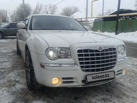 Chrysler 300C 2008 года за 6 500 000 тг. в Алматы – фото 2