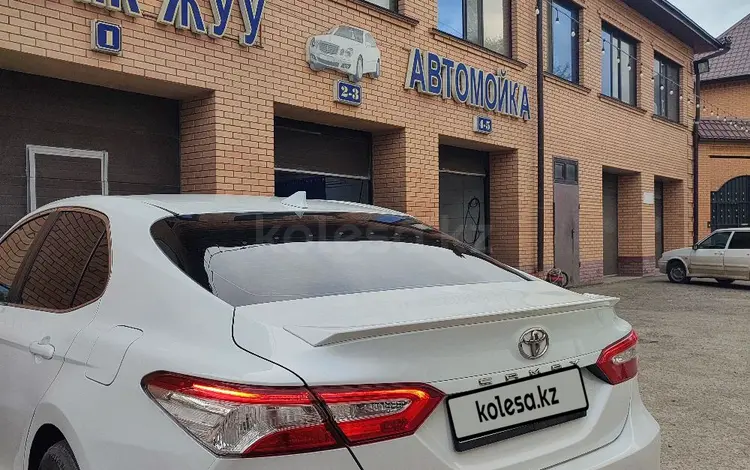 Toyota Camry 2019 года за 11 600 000 тг. в Уральск