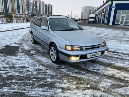 Toyota Caldina 1997 года за 2 500 000 тг. в Астана