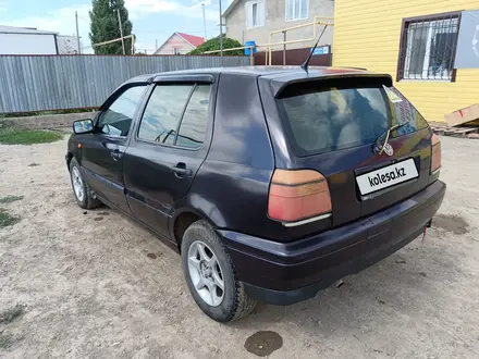 Volkswagen Golf 1995 года за 1 300 000 тг. в Актобе – фото 6