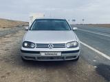 Volkswagen Golf 2001 годаfor1 500 000 тг. в Атырау – фото 2