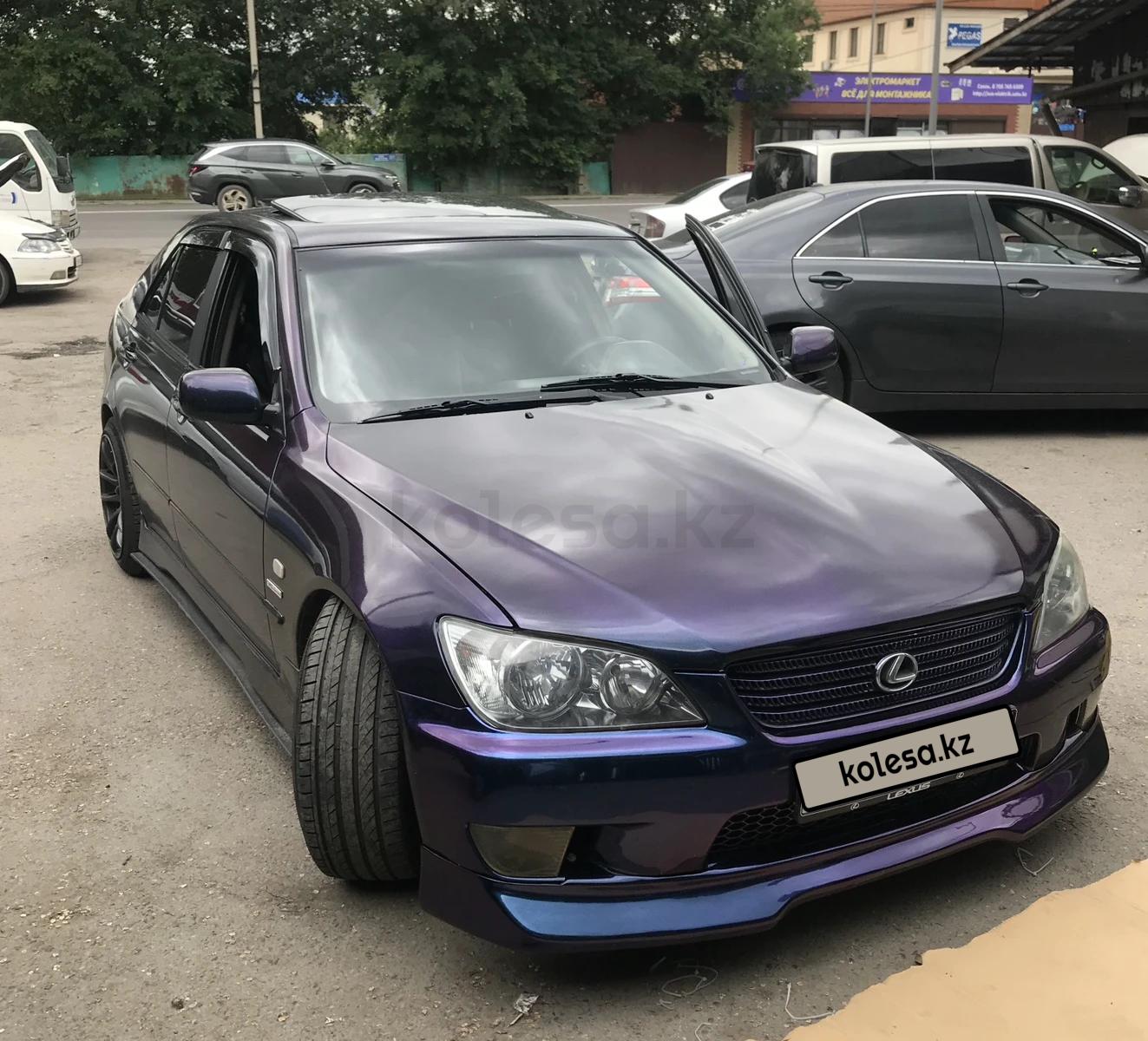 Lexus IS 300 2001 г.