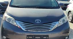 Toyota Sienna 2013 года за 15 720 000 тг. в Актобе