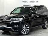 Toyota Land Cruiser Luxe 2016 года за 33 600 000 тг. в Астана