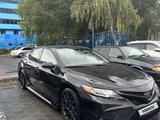 Toyota Camry 2022 года за 12 000 000 тг. в Караганда