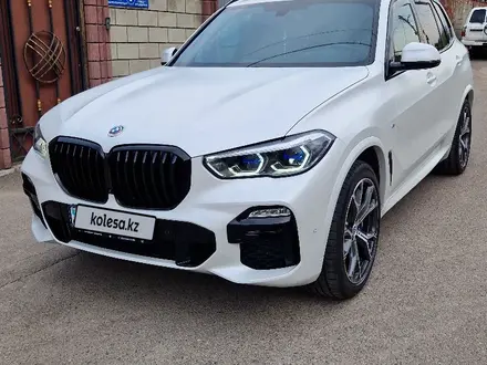 BMW X5 2019 года за 39 500 000 тг. в Алматы – фото 3