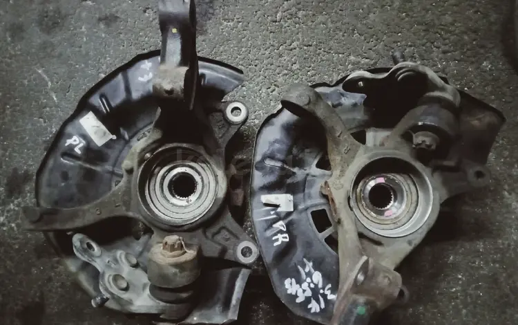 Оригинальная передняя цапфа со ступицей от Toyota Camry 40 за 12 000 тг. в Алматы