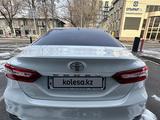 Toyota Camry 2019 года за 15 710 000 тг. в Шымкент – фото 4