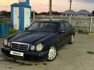 Mercedes-Benz E 280