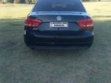 Volkswagen Passat 2013 года за 5 200 000 тг. в Атырау – фото 4