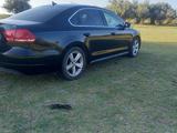 Volkswagen Passat 2013 года за 5 200 000 тг. в Атырау – фото 5
