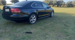 Volkswagen Passat 2013 года за 5 000 000 тг. в Атырау – фото 5