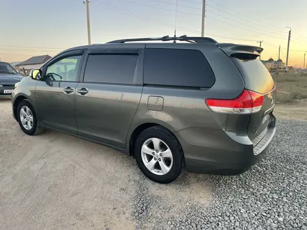 Toyota Sienna 2012 года за 9 000 000 тг. в Уральск – фото 15