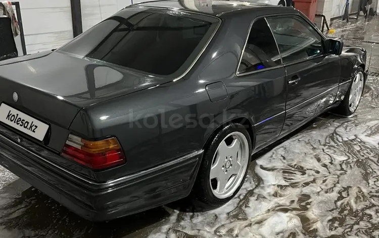 Mercedes-Benz E 320 1995 годаүшін4 500 000 тг. в Астана