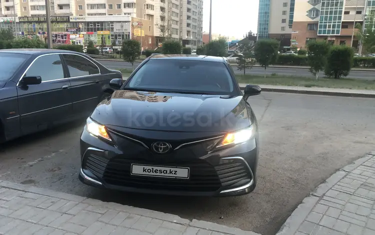 Toyota Camry 2020 года за 12 500 000 тг. в Астана