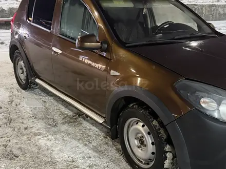 Renault Sandero Stepway 2014 года за 3 600 000 тг. в Актобе – фото 4