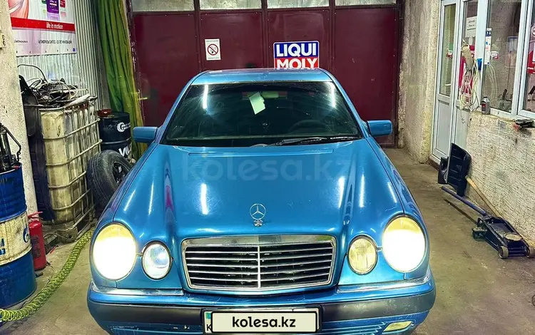 Mercedes-Benz E 320 1998 годаfor3 300 000 тг. в Шымкент