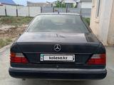 Mercedes-Benz E 200 1991 года за 1 000 000 тг. в Атырау – фото 4