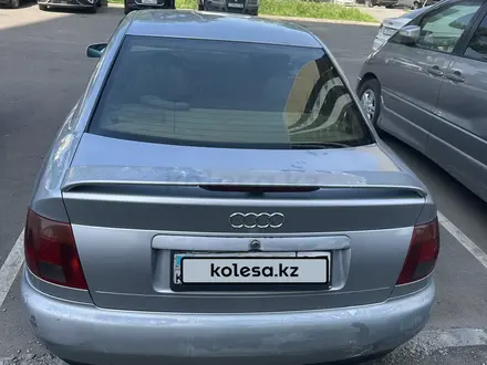 Audi A4 1995 года за 1 800 000 тг. в Алматы – фото 3