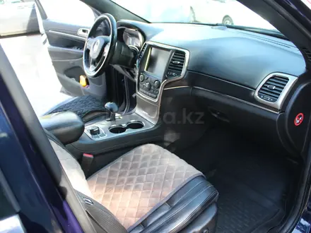 Jeep Grand Cherokee 2013 года за 15 000 000 тг. в Усть-Каменогорск – фото 38