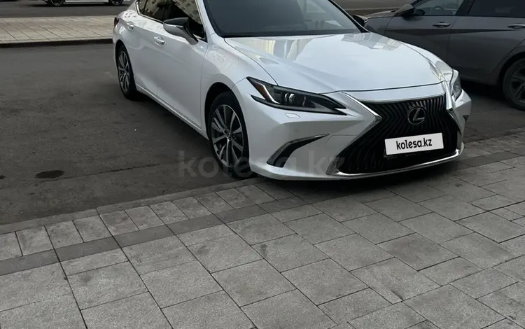 Lexus ES 250 2019 годаүшін18 500 000 тг. в Караганда