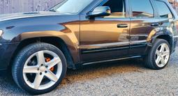 Jeep Grand Cherokee 2004 года за 6 800 000 тг. в Усть-Каменогорск