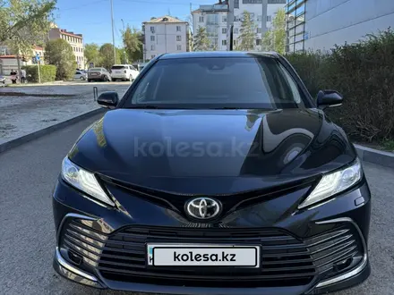 Toyota Camry 2021 года за 16 700 000 тг. в Павлодар – фото 2