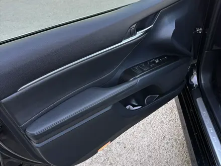 Toyota Camry 2021 года за 16 700 000 тг. в Павлодар – фото 17