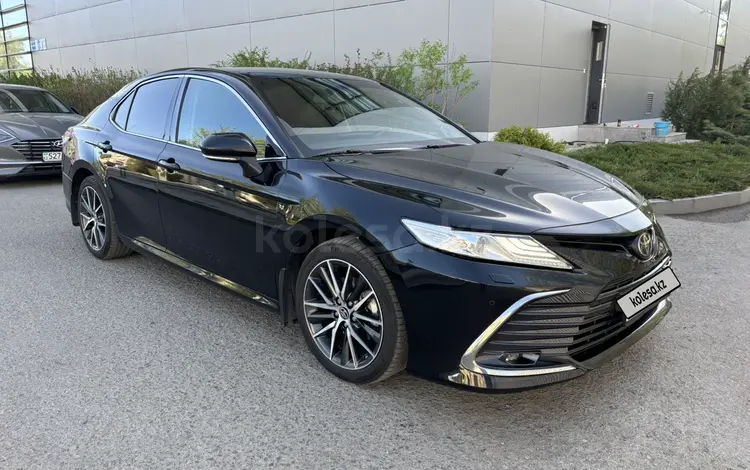 Toyota Camry 2021 года за 16 700 000 тг. в Павлодар