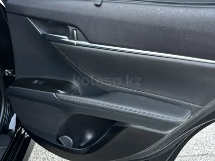 Toyota Camry 2021 года за 16 700 000 тг. в Павлодар – фото 21